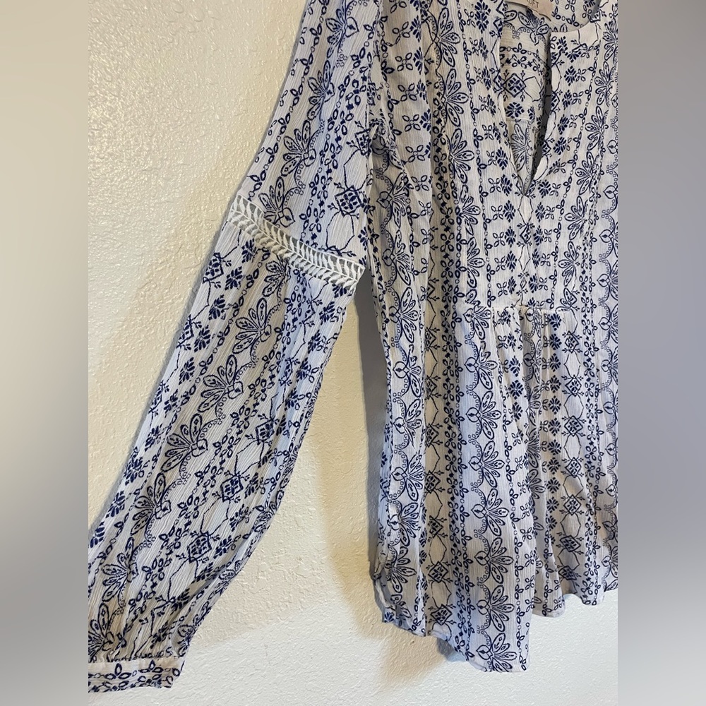 Loft Blouse - Picture 4 of 4